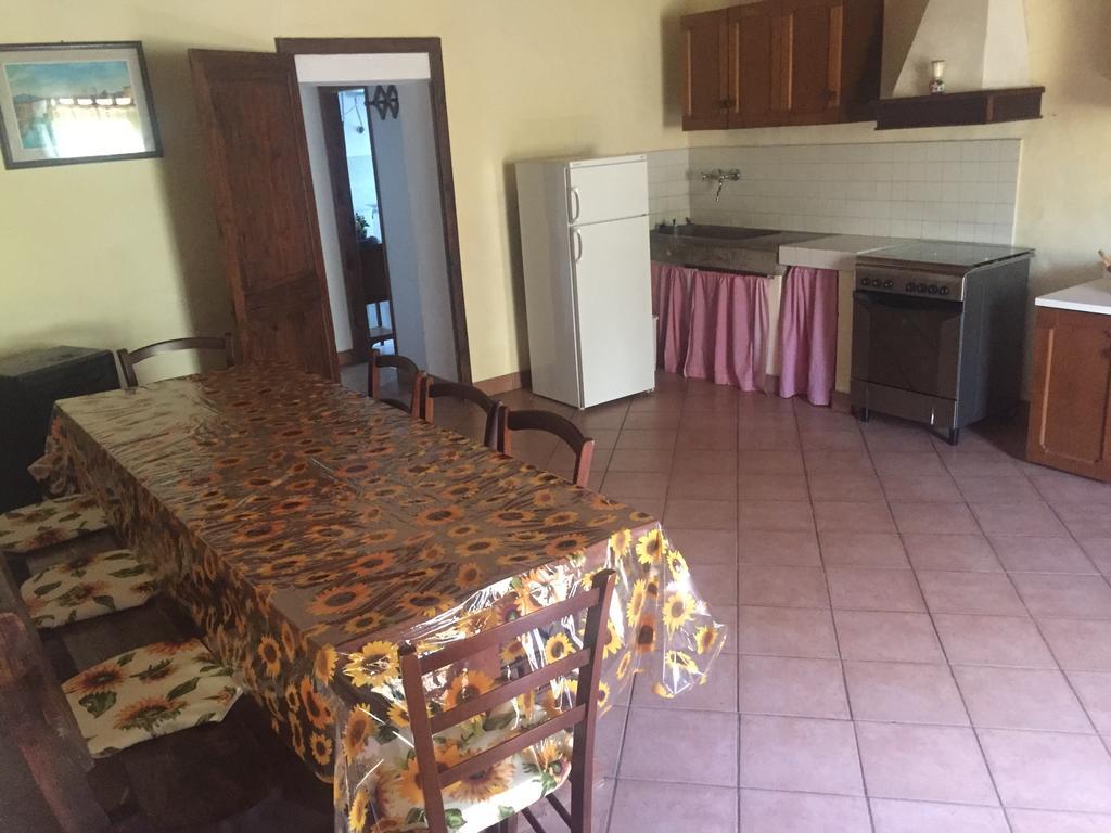 Agriturismo Le Colline Montescudaio Kültér fotó